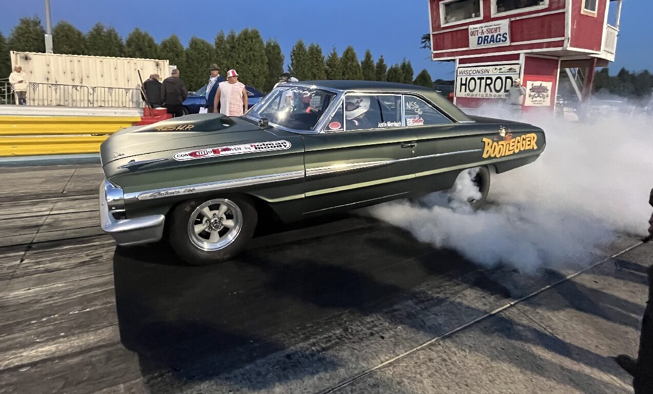 Bootlegger Galaxie doing a burnout